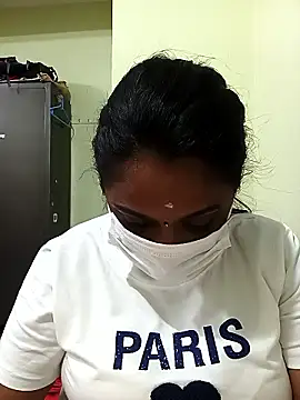 queendivya online show from October 2, 2:02 pm