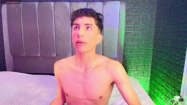 Erick Velveth online show from December 21, 5:47 am