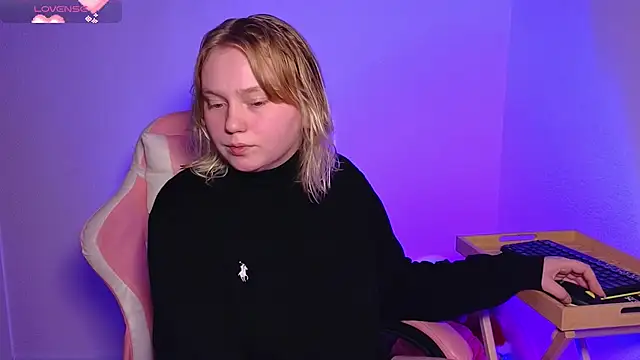 lame cat online show from September 26, 11:31 pm