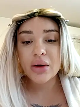 Snapshot of mariabloom9 chatting on December 5, 11:08 am mariabloom9 online show from December 5, 11:08 am