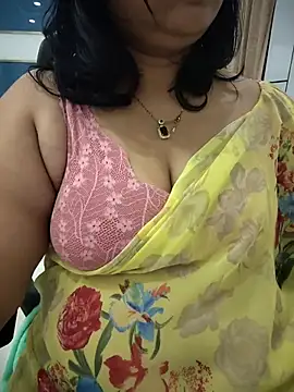 Snapshot of divya-jannu chatting on December 5, 4:14 pm divya-jannu online show from December 5, 4:14 pm