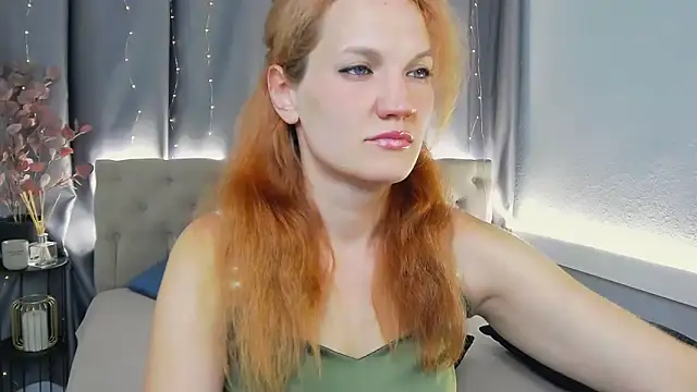 IvetaRayy online show from September 19, 1:12 pm