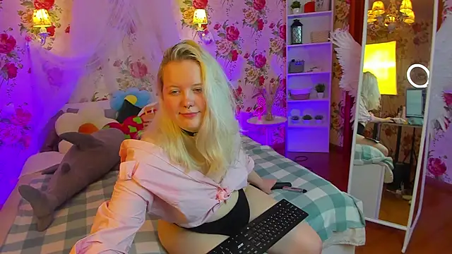 RoseThomas  online show from November 7, 8:36 am