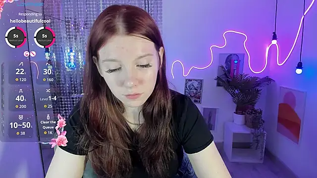 Snapshot of Layla_Glam chatting on October 20, 5:41 am Layla Glam online show from October 20, 5:41 am