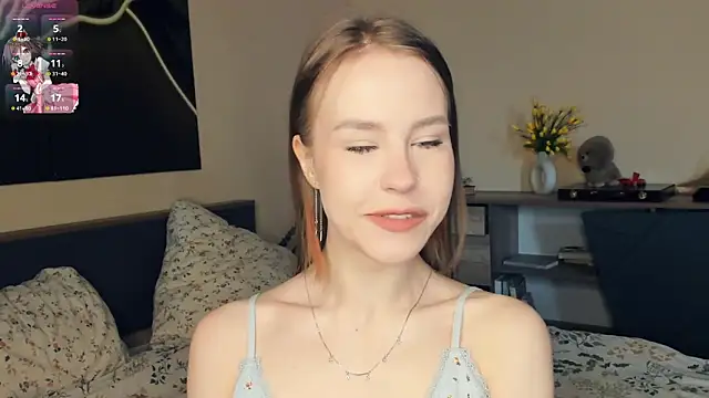 Snapshot of MaliaBourraine chatting on April 5, 7:16 am MaliaBourraine online show from April 5, 7:16 am