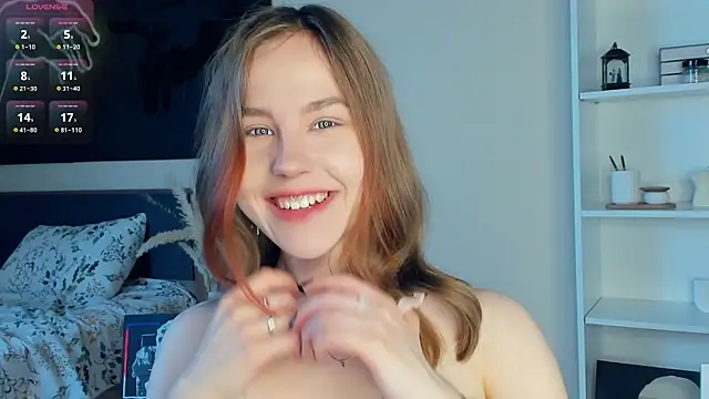 Snapshot of MaliaBourraine chatting on May 3, 7:47 am MaliaBourraine online show from May 3, 7:47 am