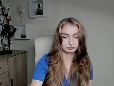 NinaBlond1 online show from October 7, 5:48 am