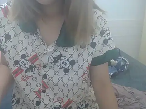 Snapshot of Hannie_26 chatting on October 1, 1:50 pm Hannie 26 online show from October 1, 1:50 pm