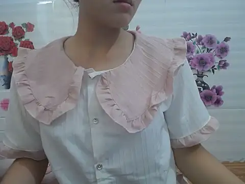 Snapshot of Hannie_26 chatting on October 18, 4:15 am Hannie 26 online show from October 18, 4:15 am