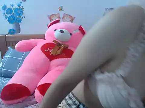 Snapshot of Hannie_26 chatting on October 24, 3:41 pm Hannie 26 online show from October 24, 3:41 pm