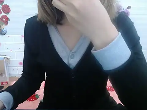 Snapshot of Hannie_26 chatting on December 2, 1:50 pm Hannie 26 online show from December 2, 1:50 pm