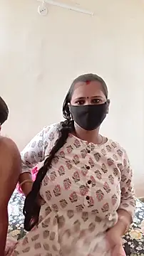 Snapshot of mansi_rawat05 chatting on October 9, 10:24 am mansi rawat05 online show from October 9, 10:24 am