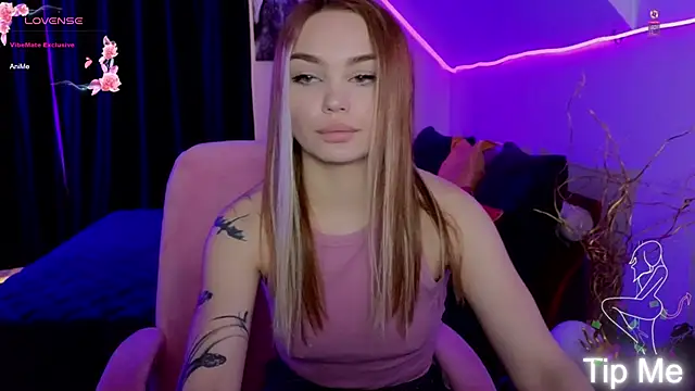 KitsyMoore online show from January 16, 1:04 pm