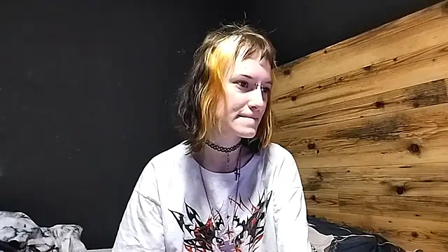 JenaeRadloff online show from October 22, 6:46 am