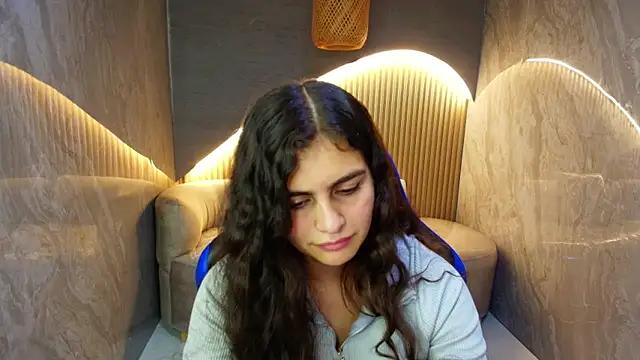 Snapshot of dany_r_ chatting on October 28, 1:14 pm dany r online show from October 28, 1:14 pm