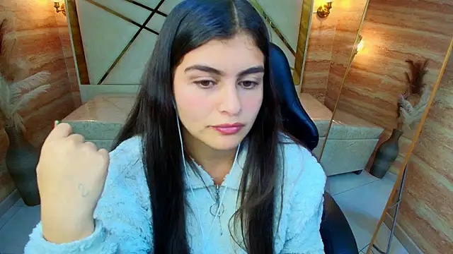 Snapshot of dany_r_ chatting on November 23, 1:22 pm dany r online show from November 23, 1:22 pm