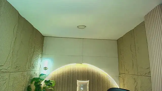 Snapshot of dany_r_ chatting on November 26, 12:50 pm dany r online show from November 26, 12:50 pm