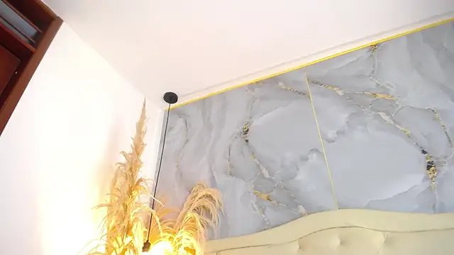 Snapshot of Samy_moore14 chatting on December 5, 2:14 pm Samy moore14 online show from December 5, 2:14 pm