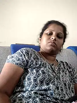 sweetqueen143 online show from September 28, 5:35 am