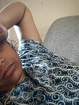 sweetqueen143 online show from September 29, 3:00 am