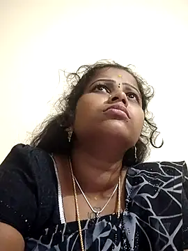 sweetqueen143 online show from October 9, 4:38 pm