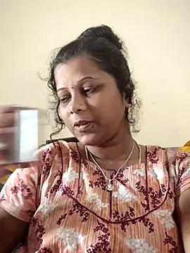 sweetqueen143 online show from November 3, 2:57 am