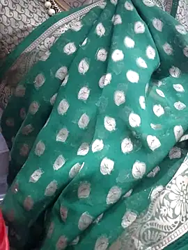 sweetqueen143 online show from March 25, 5:13 am