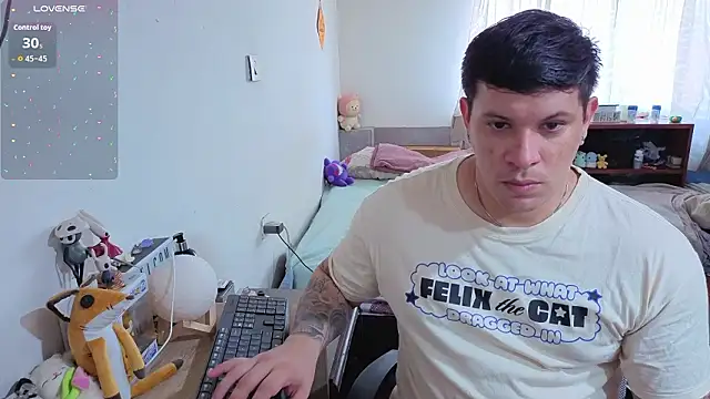 ryden 01 online show from February 1, 8:51 pm