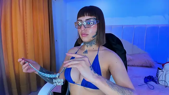 Snapshot of Gyal_8_ chatting on October 22, 8:08 pm Gyal 8 online show from October 22, 8:08 pm