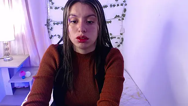 Snapshot of kamillew chatting on September 29, 9:03 am kamillew online show from September 29, 9:03 am