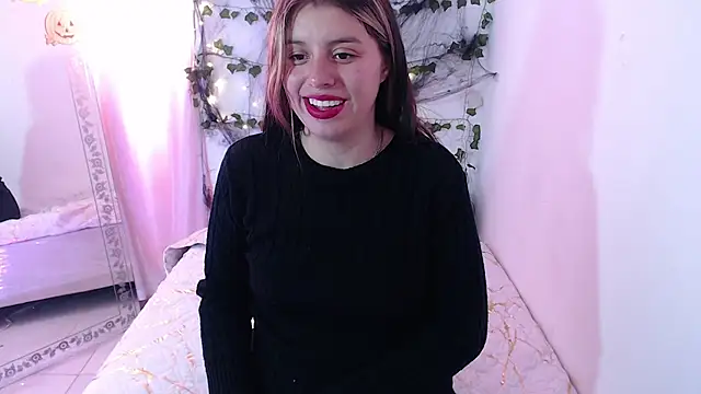 Snapshot of kamillew chatting on October 23, 6:17 pm kamillew online show from October 23, 6:17 pm