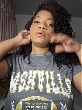 hottielatina online show from November 15, 11:10 pm