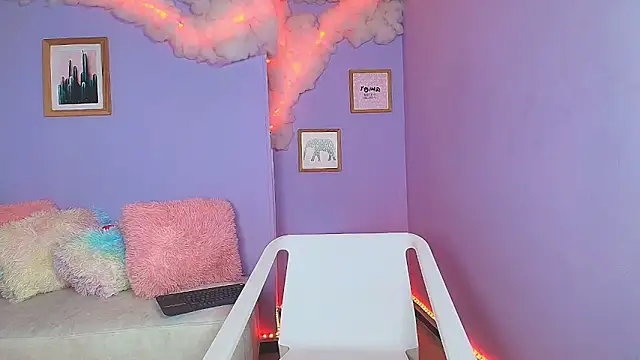 Snapshot of cat_nasty chatting on October 10, 8:41 pm cat nasty online show from October 10, 8:41 pm