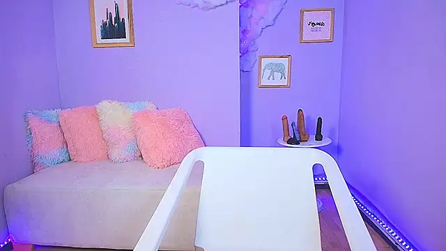 Snapshot of cat_nasty chatting on October 28, 8:44 pm cat nasty online show from October 28, 8:44 pm