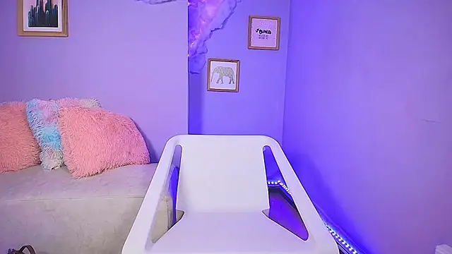 Snapshot of cat_nasty chatting on November 21, 10:08 pm cat nasty online show from November 21, 10:08 pm