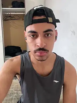 Snapshot of Eduardosexy00091 chatting on September 18, 8:33 pm Eduardosexy00091 online show from September 18, 8:33 pm