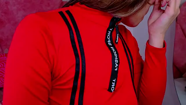 MyApril   online show from December 15, 11:36 am