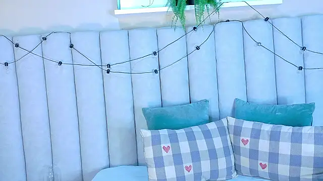 MyApril   online show from March 10, 12:10 pm