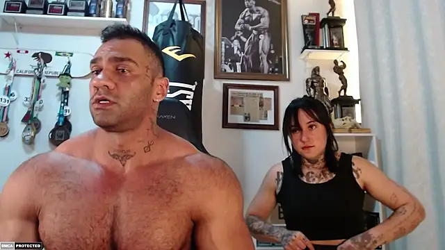 Snapshot of henryhadesflirt chatting on October 6, 11:02 pm henryhadesflirt online show from October 6, 11:02 pm