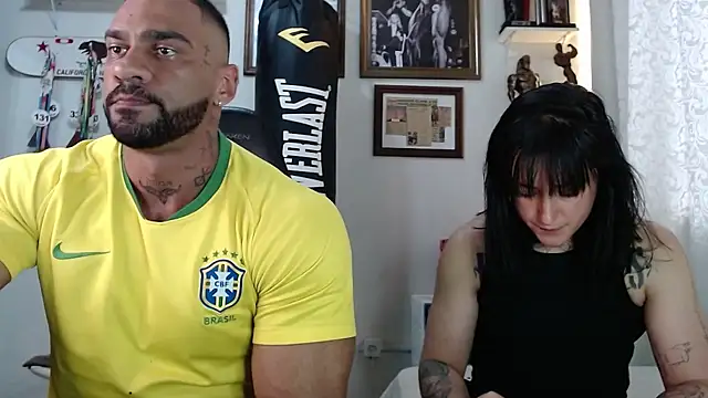 Snapshot of henryhadesflirt chatting on November 1, 2:41 pm henryhadesflirt online show from November 1, 2:41 pm