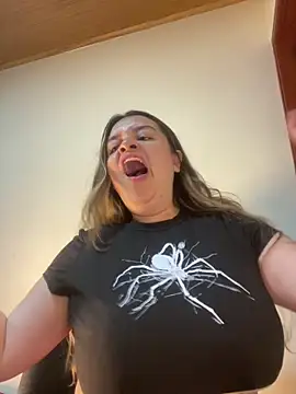 Snapshot of Aphrill chatting on November 7, 9:26 pm Aphrill online show from November 7, 9:26 pm