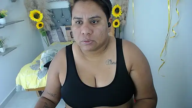 hotlesby valery online show from October 6, 7:11 pm