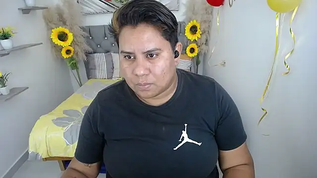 hotlesby valery online show from October 9, 6:50 pm