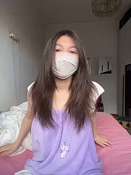 Snapshot of fioralba chatting on May 16, 1:10 pm fioralba online show from May 16, 1:10 pm