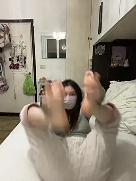 Snapshot of fioralba chatting on May 20, 9:10 pm fioralba online show from May 20, 9:10 pm