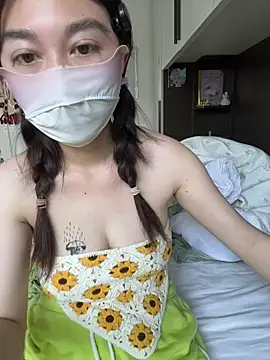 Snapshot of fioralba chatting on May 27, 2:03 pm fioralba online show from May 27, 2:03 pm