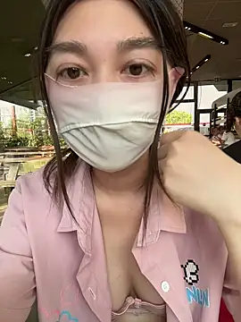 Snapshot of fioralba chatting on May 28, 5:10 pm fioralba online show from May 28, 5:10 pm