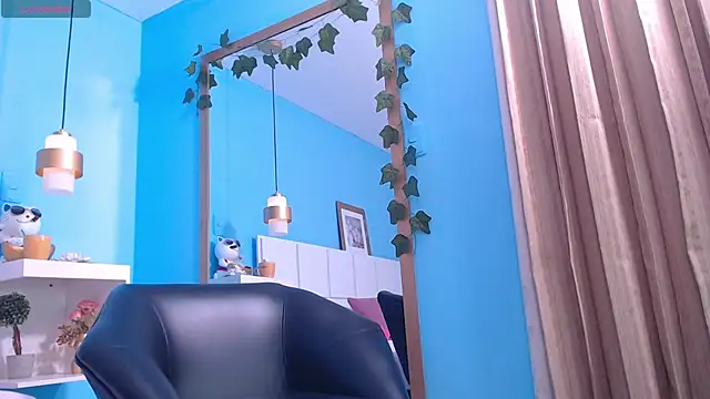 PenelopeBond online show from October 9, 12:58 pm