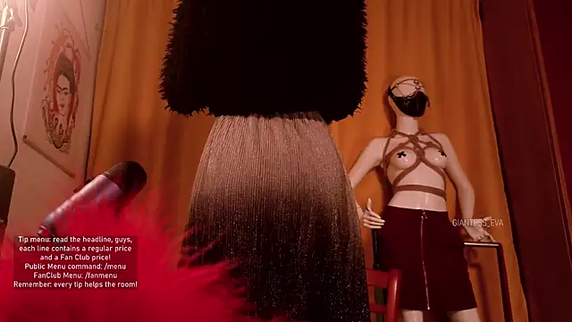 Snapshot of Giantess_Eva chatting on October 19, 5:02 pm Giantess Eva online show from October 19, 5:02 pm