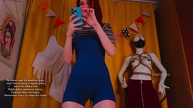 Snapshot of Giantess_Eva chatting on October 31, 5:14 pm Giantess Eva online show from October 31, 5:14 pm